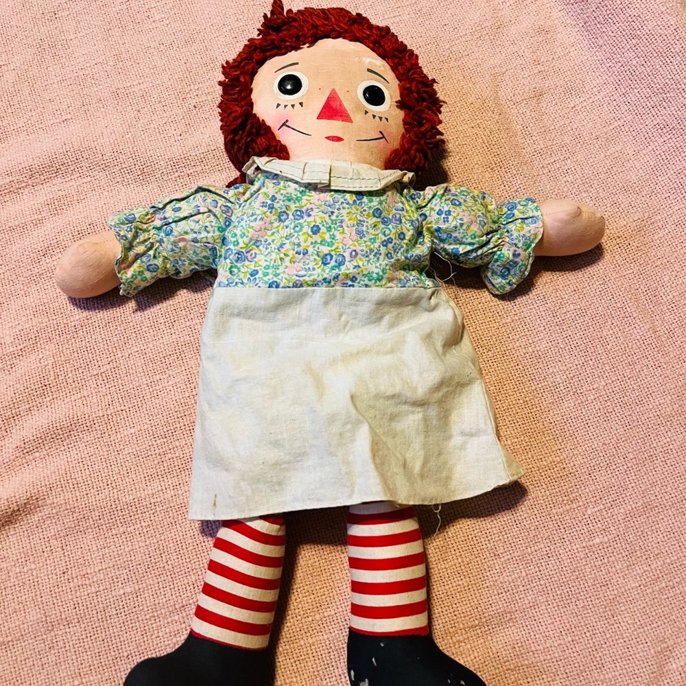 Vintage 1970's Raggedy Ann doll by Knickerbocker with "I Love You" Marker, 15"